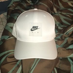 NIKE HAT